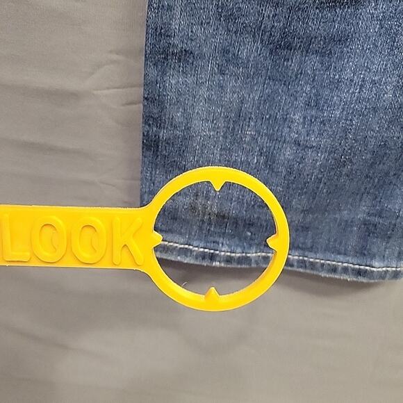 miss me jeans 29 JW5824P Cuffed Capri Embellished 21"Inseam Sparkling Butt Blue - Picture 10 of 11